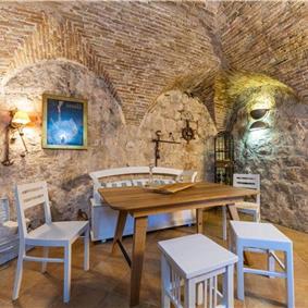 4 bedroom villa with pool in Lapad, Dubrovnik, sleeps 8